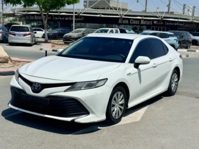 2020 Toyota Camry LE 1.5 Litres 4 Cylinders Hybrid Engine White Black Sedan GCC Specs