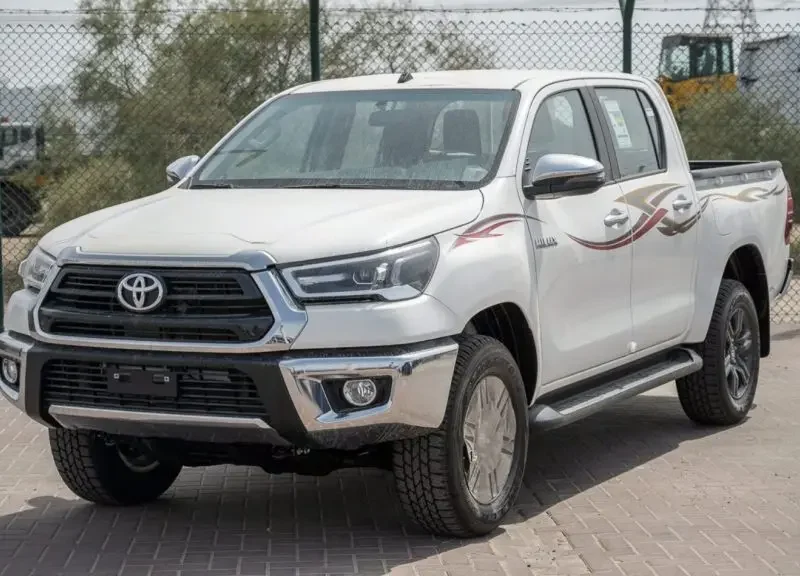 2026 Toyota Hilux SR5 2.7 Litres 4 Cylinders Petrol Engine White Tan Pickup Truck Manual
