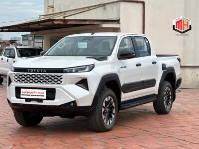 2027 TOYOTA HILUX 2.4 Litres 4 Cylinders Diesel Engine DC White Black Pickup Truck