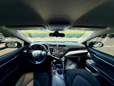 2020 Toyota Camry LE 1.5 Litres 4 Cylinders Hybrid Engine White Black Sedan GCC Specs