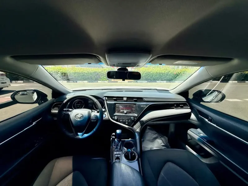 2020 Toyota Camry LE 1.5 Litres 4 Cylinders Hybrid Engine White Black Sedan GCC Specs