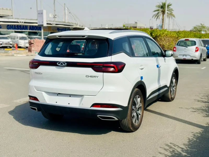 2026 Chery Tiggo 7 Pro Luxury 1.5 Litres 4 Cylinders Petrol Engine White Red SUV GCC Specs