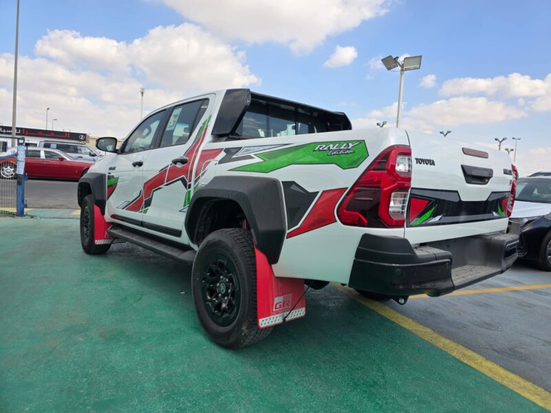 2026 TOYOTA HILUX GR SPORT 4.0 Litres 6 Cylinders Petrol Engine White Black Pickup Truck