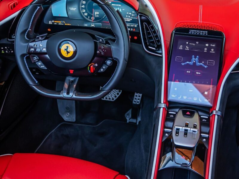 2025 FERRARI ROMA SPIDER 3.9 Litres 8 Cylinders Petrol Engine Red Convertible