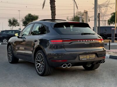 2021 Porsche Macan STD 2.0 Litres 4 Cylinders petrol Engine Grey Red SUV GCC Specs