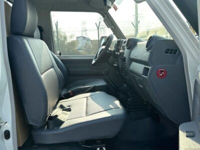2024 Toyota Land Cruiser LC79 4.2 Litres V6 DIESEL Engine White Grey Pickup Truck