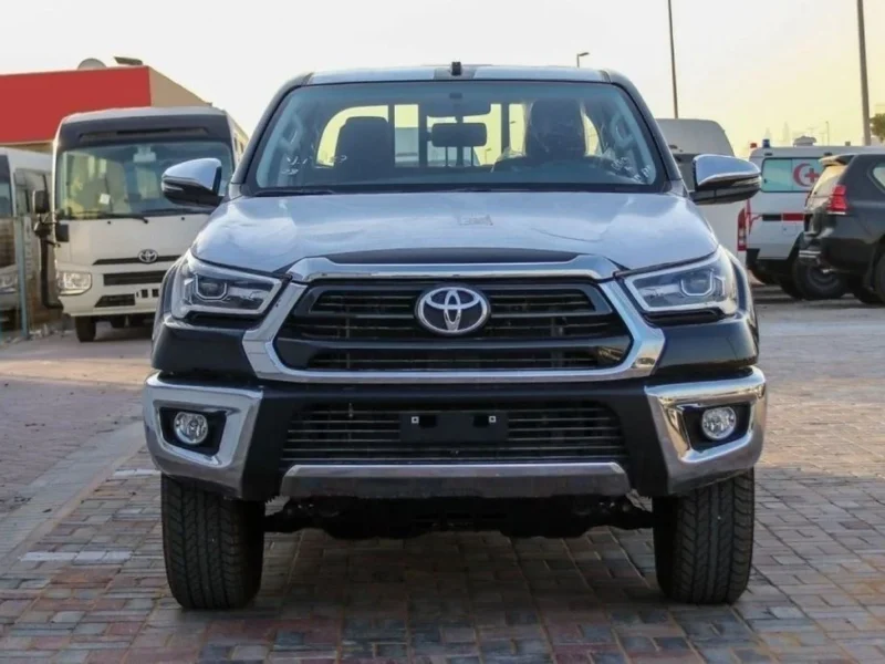 2024 Toyota HILUX GLX 2.7 Litres 4 Cylinders Petrol Engine Black Red Pickup Truck
