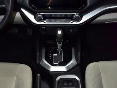 2024 Nissan Xterra SE 4 Cylinders Petrol Engine White Beige SUV GCC Specifications