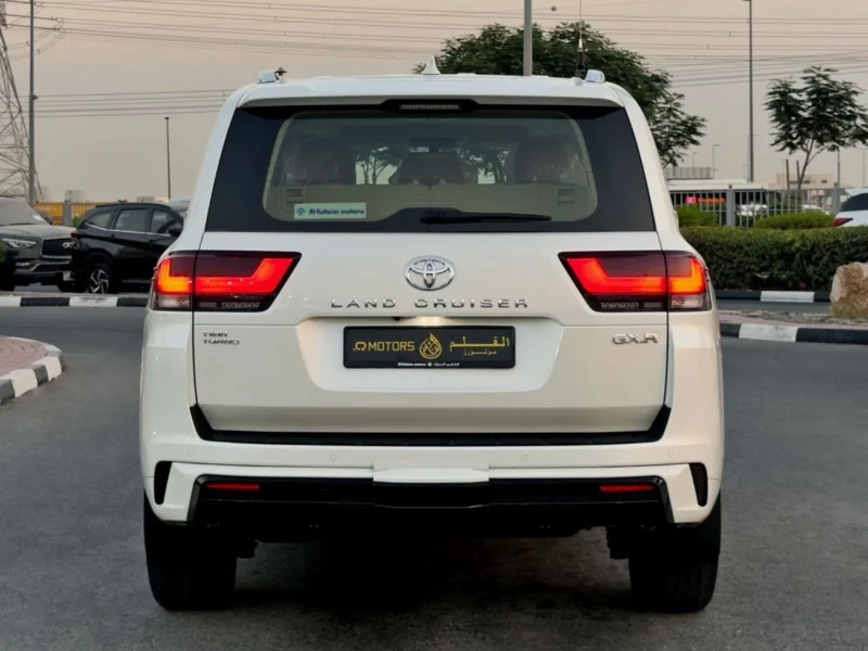 2025 Toyota Land Cruiser GXR 4.0 Litres V6 Petrol Engine White Beige SUV GCC Specs