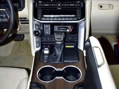 2025 Toyota Land Cruiser GXR 6 Cylinders Petrol Engine White Beige SUV GCC Specs