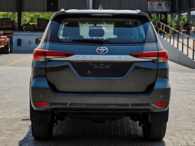 2025 TOYOTA FORTUNER 2.7 Litres 4 Cylinders Petrol Engine Grey Tan SUV GCC Specs