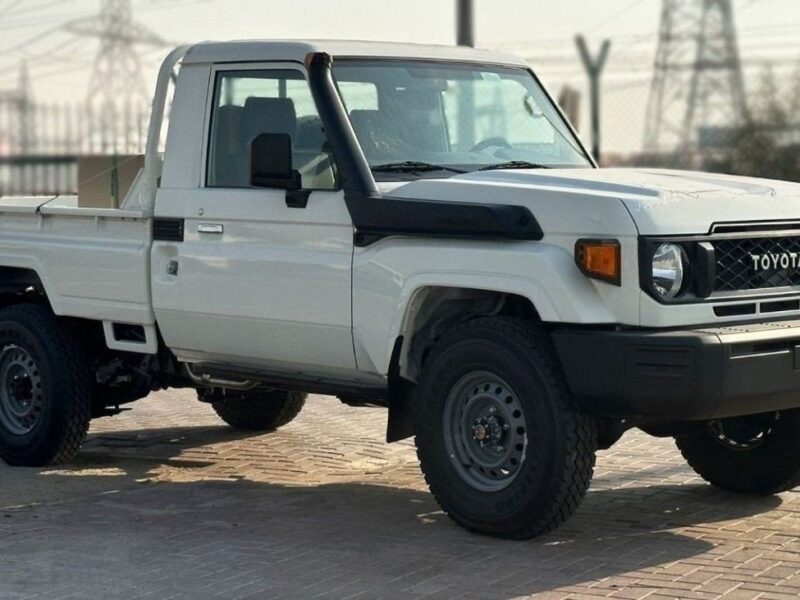 2024 Toyota Land Cruiser LC79 4.2 Litres V6 DIESEL Engine White Grey Pickup Truck