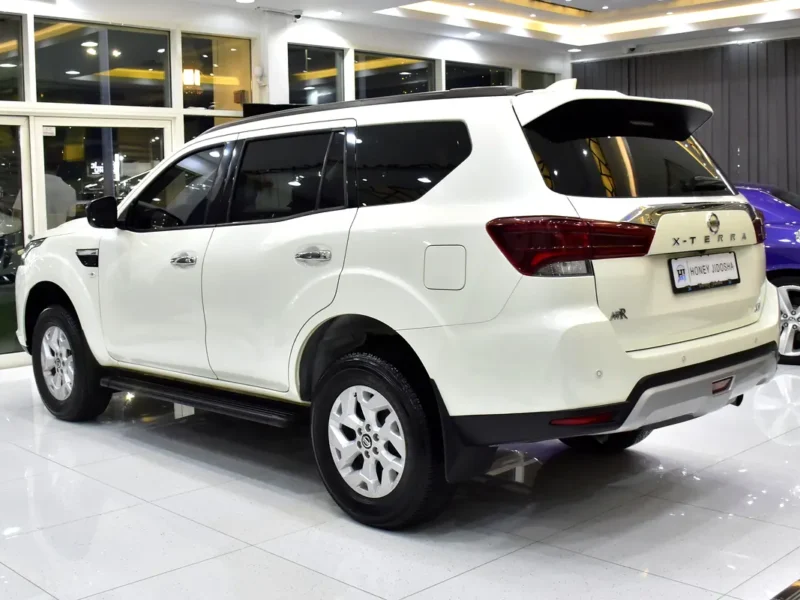 2024 Nissan Xterra SE 4 Cylinders Petrol Engine White Beige SUV GCC Specifications