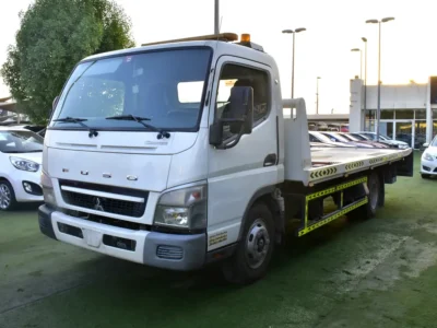 2017 Mitsubishi Canter 4 Cylinders Diesel Engine White Blue Utility Truck GCC Specs