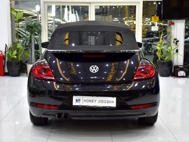 2017 Volkswagen Beetle Turbo S 4 Cylinders Petrol Engine Black Beige Convertible