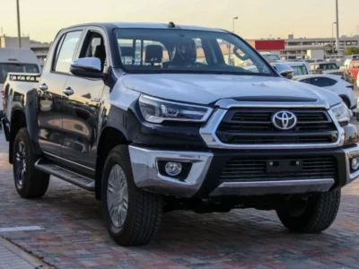 2024 Toyota HILUX GLX 2.7 Litres 4 Cylinders Petrol Engine Black Red Pickup Truck