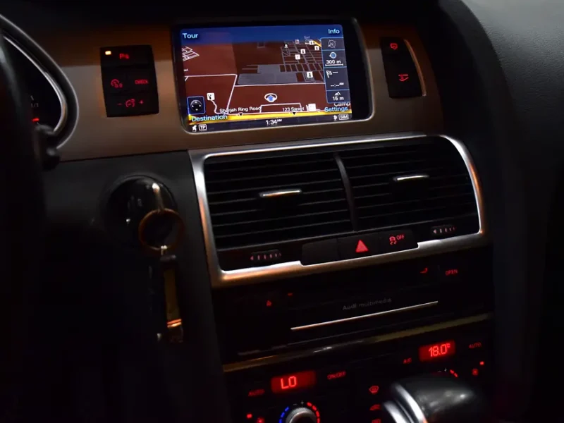 2015 Audi Q7 40 TFSI Quattro 6 Cylinders Petrol Engine White Beige SUV GCC Specs