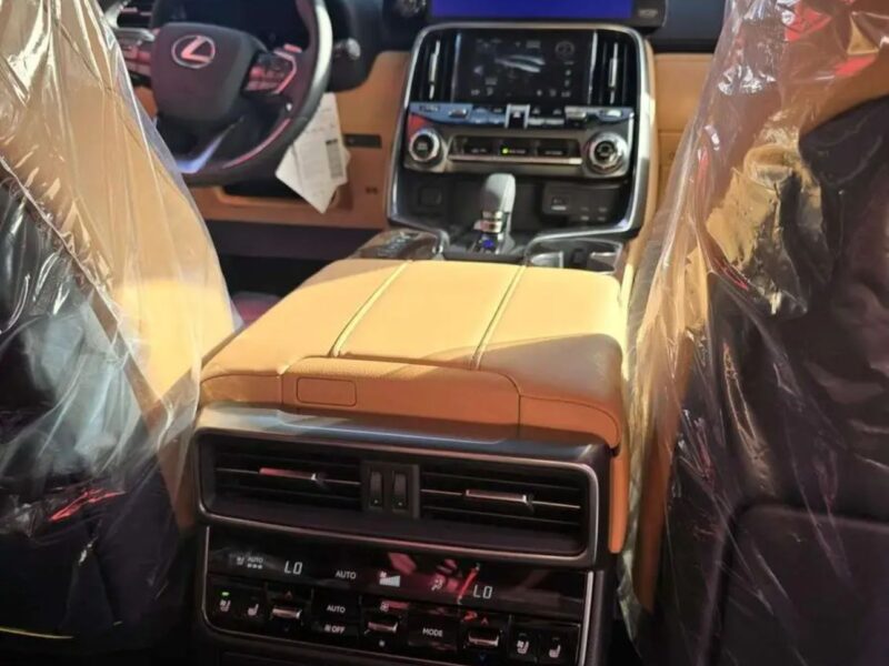 2026 Lexus LX700h 3.5 Litres 6 Cylinders Hybrid Engine White Tan SUV GCC Specs