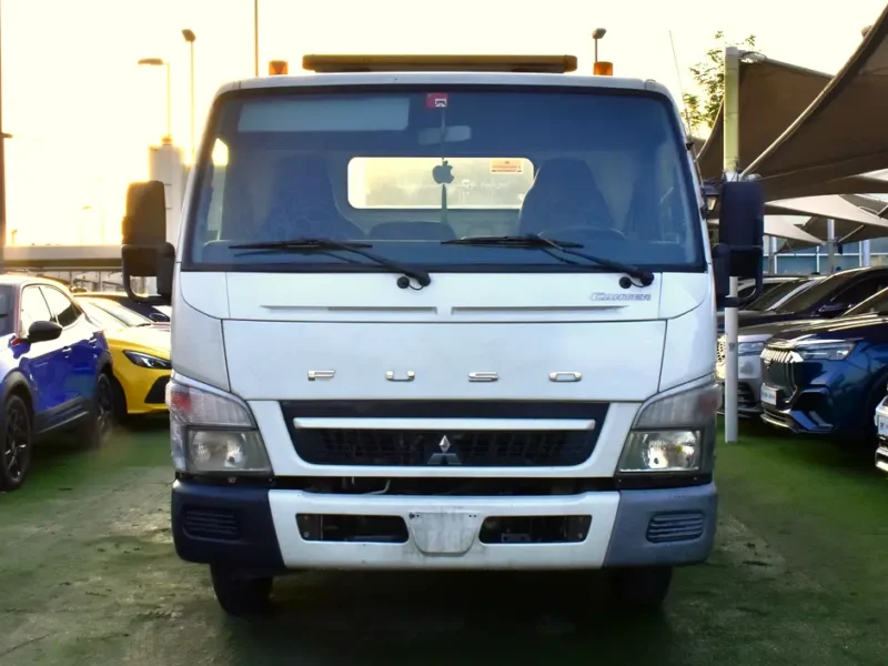 2017 Mitsubishi Canter 4 Cylinders Diesel Engine White Blue Utility Truck GCC Specs