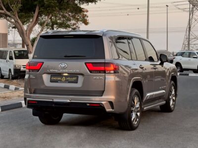 2024 Toyota Land Cruiser GXR 3.5 Litres V6 Twin Turbo Petrol Engine Bronze Beige SUV GCC