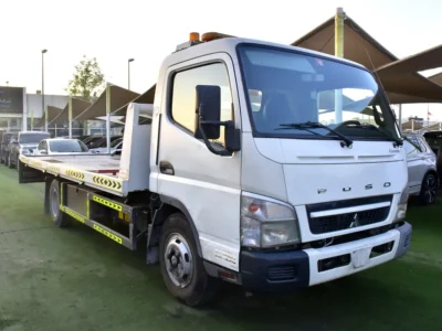 2017 Mitsubishi Canter 4 Cylinders Diesel Engine White Blue Utility Truck GCC Specs