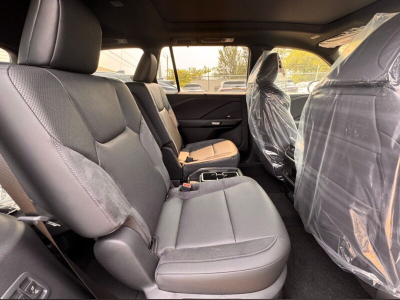 2024 Lexus TX 500h 2.4-liter Turbocharged inline-4 Hybrid Engine Grey Black SUV GCC Specs