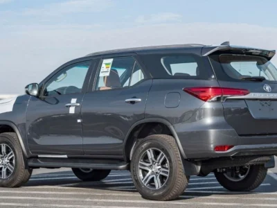 2025 TOYOTA FORTUNER SR5 2.7 Litres 4 Cylinders Petrol Engine Grey Tan SUV GCC Specs