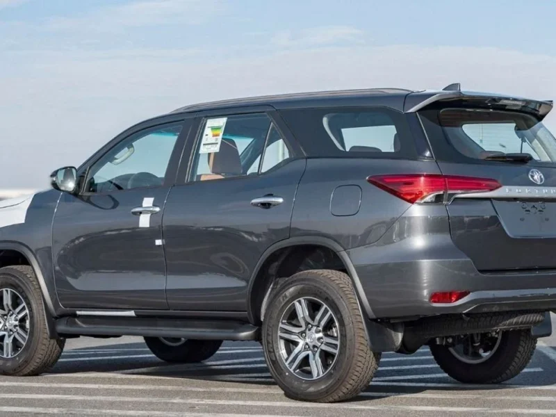2025 TOYOTA FORTUNER SR5 2.7 Litres 4 Cylinders Petrol Engine Grey Tan SUV GCC Specs