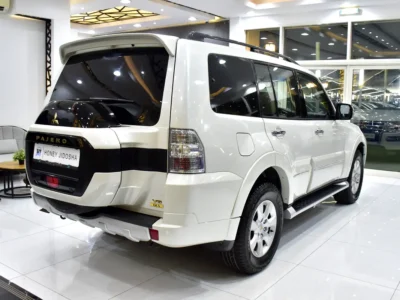 2020 Mitsubishi Pajero GLS 6 Cylinders Petrol Engine White Beige SUV GCC Specs