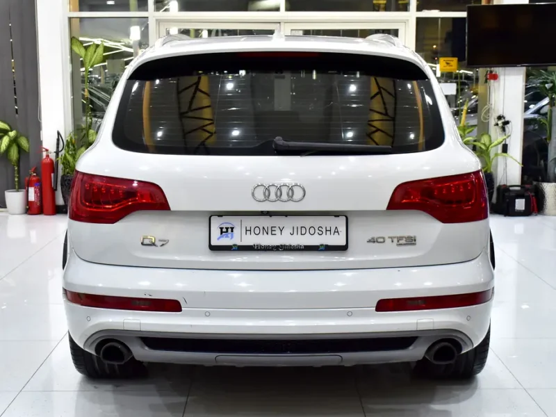 2015 Audi Q7 40 TFSI Quattro 6 Cylinders Petrol Engine White Beige SUV GCC Specs