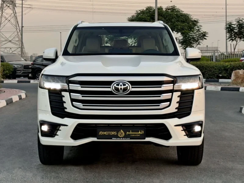 2025 Toyota Land Cruiser GXR 4.0 Litres V6 Petrol Engine White Beige SUV GCC Specs