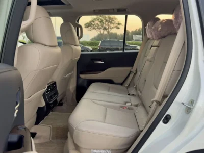 2025 Toyota Land Cruiser GXR 4.0 Litres V6 Petrol Engine White Beige SUV GCC Specs