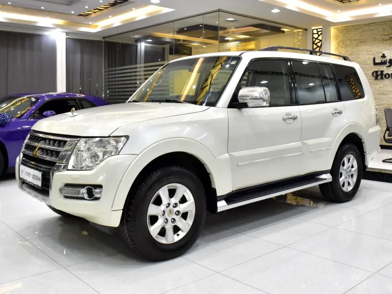 2020 Mitsubishi Pajero GLS 6 Cylinders Petrol Engine White Beige SUV GCC Specs