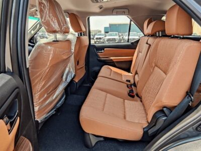 2025 TOYOTA FORTUNER 2.7 Litres 4 Cylinders Petrol Engine Grey Tan SUV GCC Specs