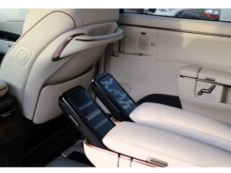 2026 Lexus LM 350h 2.5 Litres 4-Cylinder Hybrid Engine White Beige MPV GCC Specs