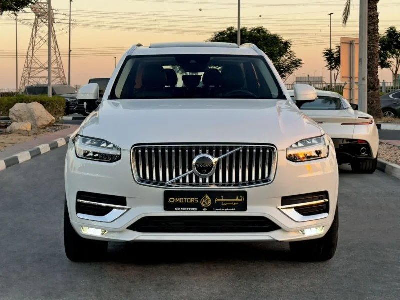 2022 Volvo XC90 B6 MOMENTUM 2.0 Litres 4 Cylinders Petrol Engine White Black SUV GCC