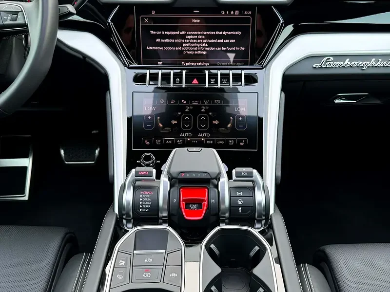 2022 Lamborghini Urus S 8 Cylinders Twin-Turbo Petrol Engine White Black SUV GCC Specs
