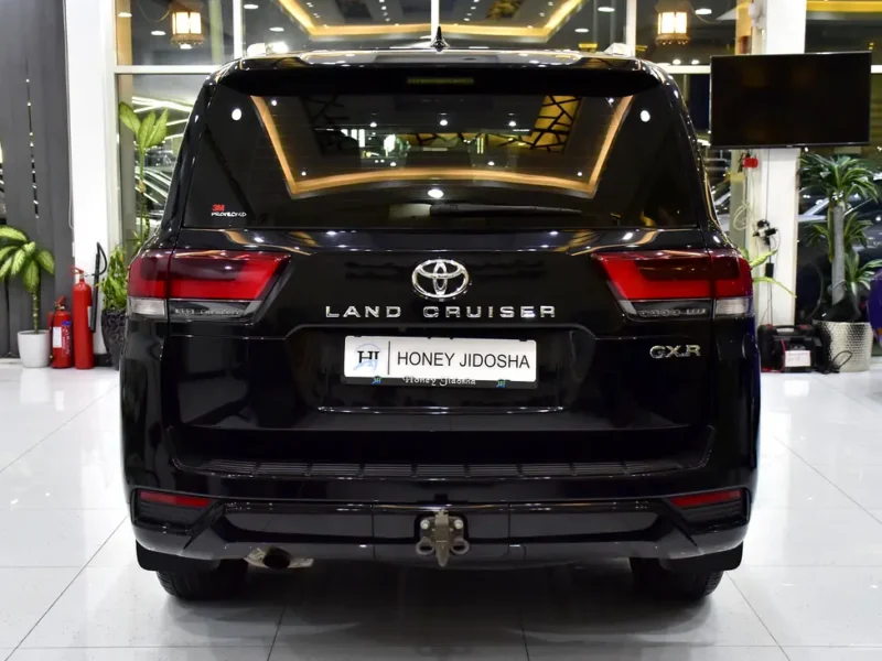 2022 Toyota Land Cruiser GXR 3.5 Litres 6 Cylinders Petrol Engine Black SUV GCC Specs