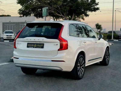 2022 Volvo XC90 B6 MOMENTUM 2.0 Litres 4 Cylinders Petrol Engine White Black SUV GCC