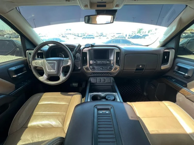 2018 GMC SIERRA DENALI 6.2 Litres V8 Petrol Engine Grey beige Pickup Truck GCC Specs