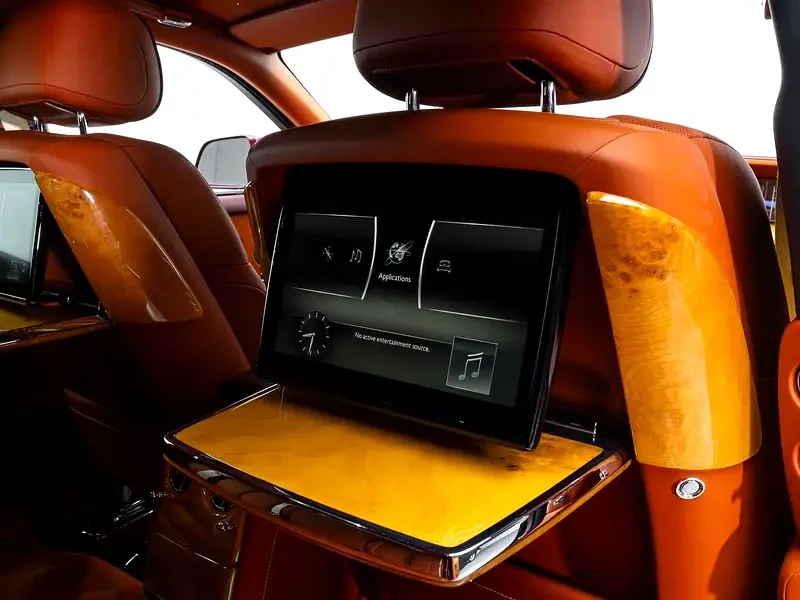 2019 Rolls-Royce Phantom 6.75L V12 Twin-Turbocharged Engine Maroon Sedan GCC Specs