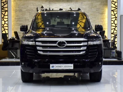 2022 Toyota Land Cruiser GXR 3.5 Litres 6 Cylinders Petrol Engine Black SUV GCC Specs