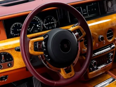 2019 Rolls-Royce Phantom 6.75L V12 Twin-Turbocharged Engine Maroon Sedan GCC Specs