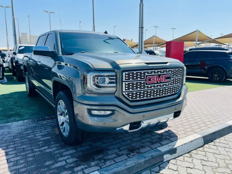 2018 GMC SIERRA DENALI 6.2 Litres V8 Petrol Engine Grey beige Pickup Truck GCC Specs