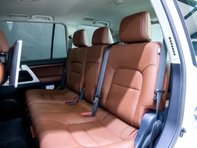 2020 Toyota Land Cruiser VXR Grand Touring 5.7L V8 Petrol Engine White Tan SUV GCC Specs