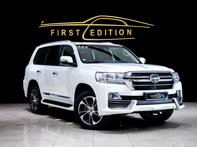 2020 Toyota Land Cruiser VXR Grand Touring 5.7L V8 Petrol Engine White Tan SUV GCC Specs