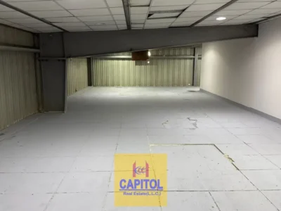 EXPANSIVE WAREHOUSE SPACE OFFERING PRACTICAL SPACE AND WIDE ACCESS ENTRY