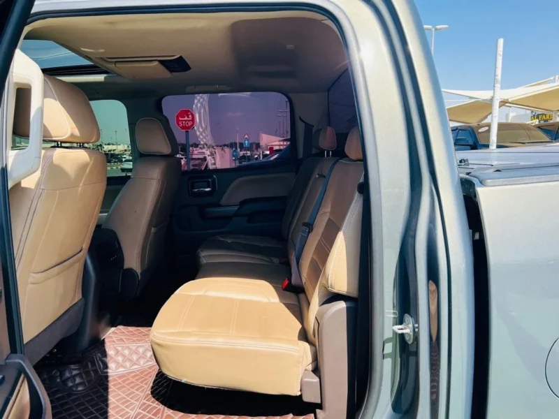 2018 GMC SIERRA DENALI 6.2 Litres V8 Petrol Engine Grey beige Pickup Truck GCC Specs
