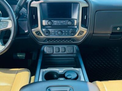 2018 GMC SIERRA DENALI 6.2 Litres V8 Petrol Engine Grey beige Pickup Truck GCC Specs