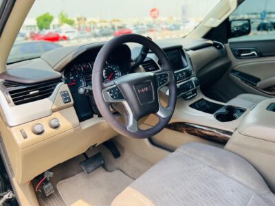 2020 GMC YUKON XL 5.3 Litres V8 Petrol Engine Black Beige SUV GCC Specs Full Option